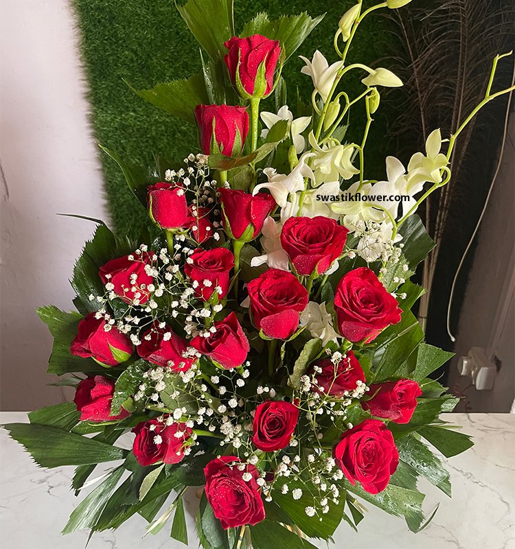 20 Red Roses Love With Peace White Orchids