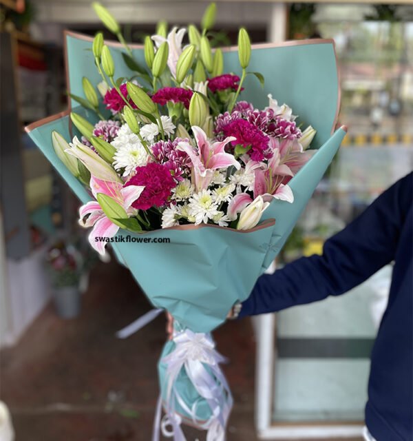 Elegant Mix Flowers Bouquet