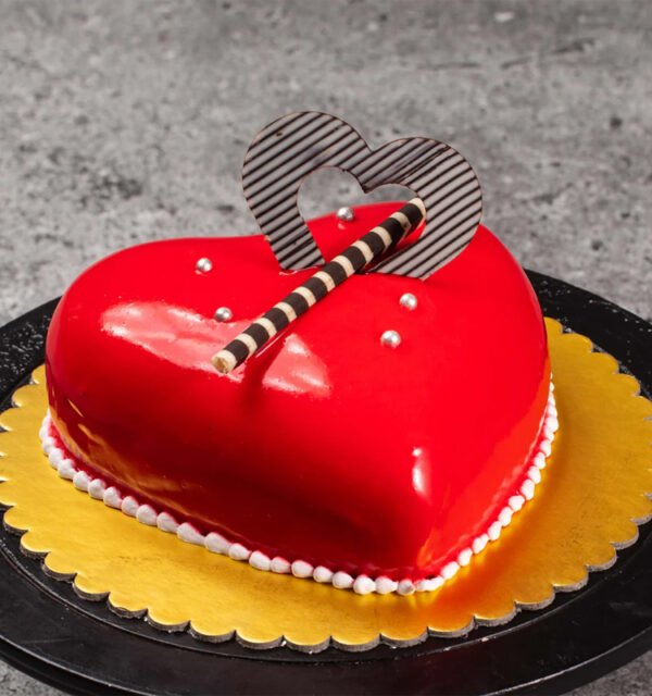 Strawberry Cake Heart Shaped 1KG