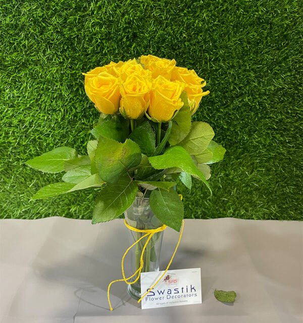 Delightful Yellow Roses in Vase - Image 3