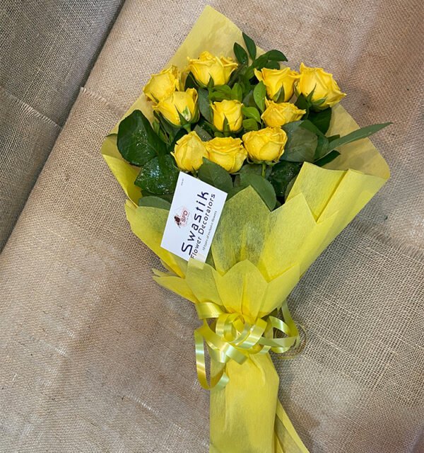 Sun Shining Yellow Roses bouquet - Image 5